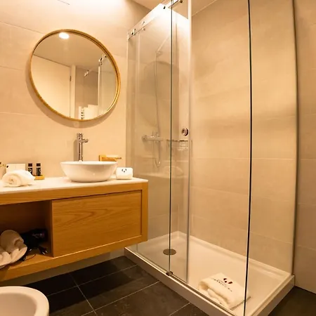 Quinta Da Corredoura, Rural Γκιμαράες