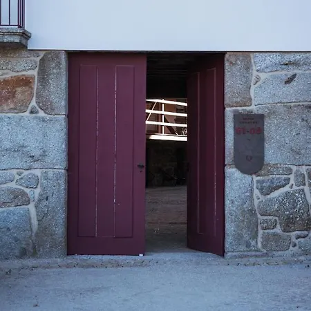 Quinta Da Corredoura, Rural Bed and Breakfast Γκιμαράες